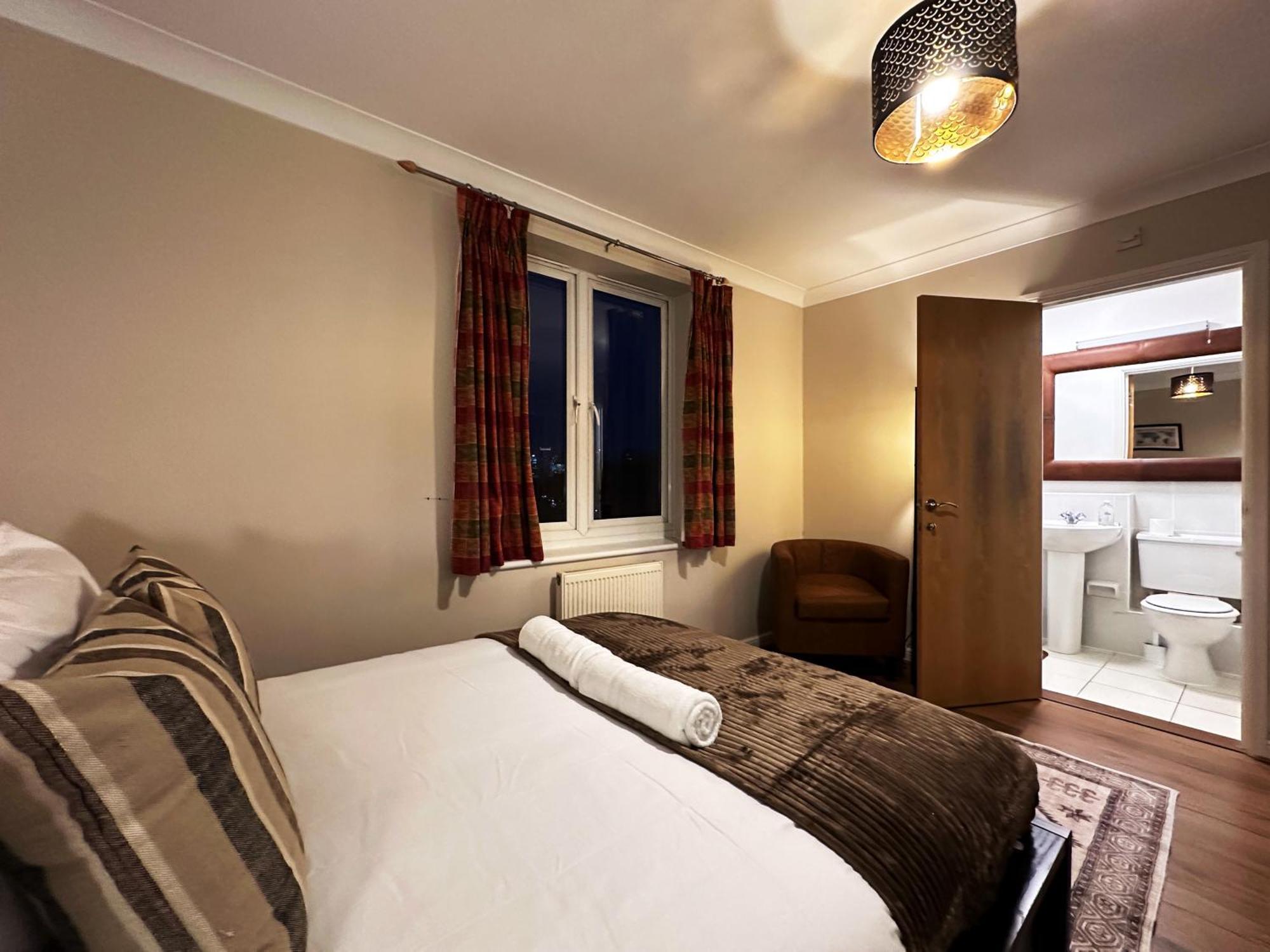 Апартаменты Betty's Place In Tower Hill - 2 Double Beds, Max 4 People, Great Location In *