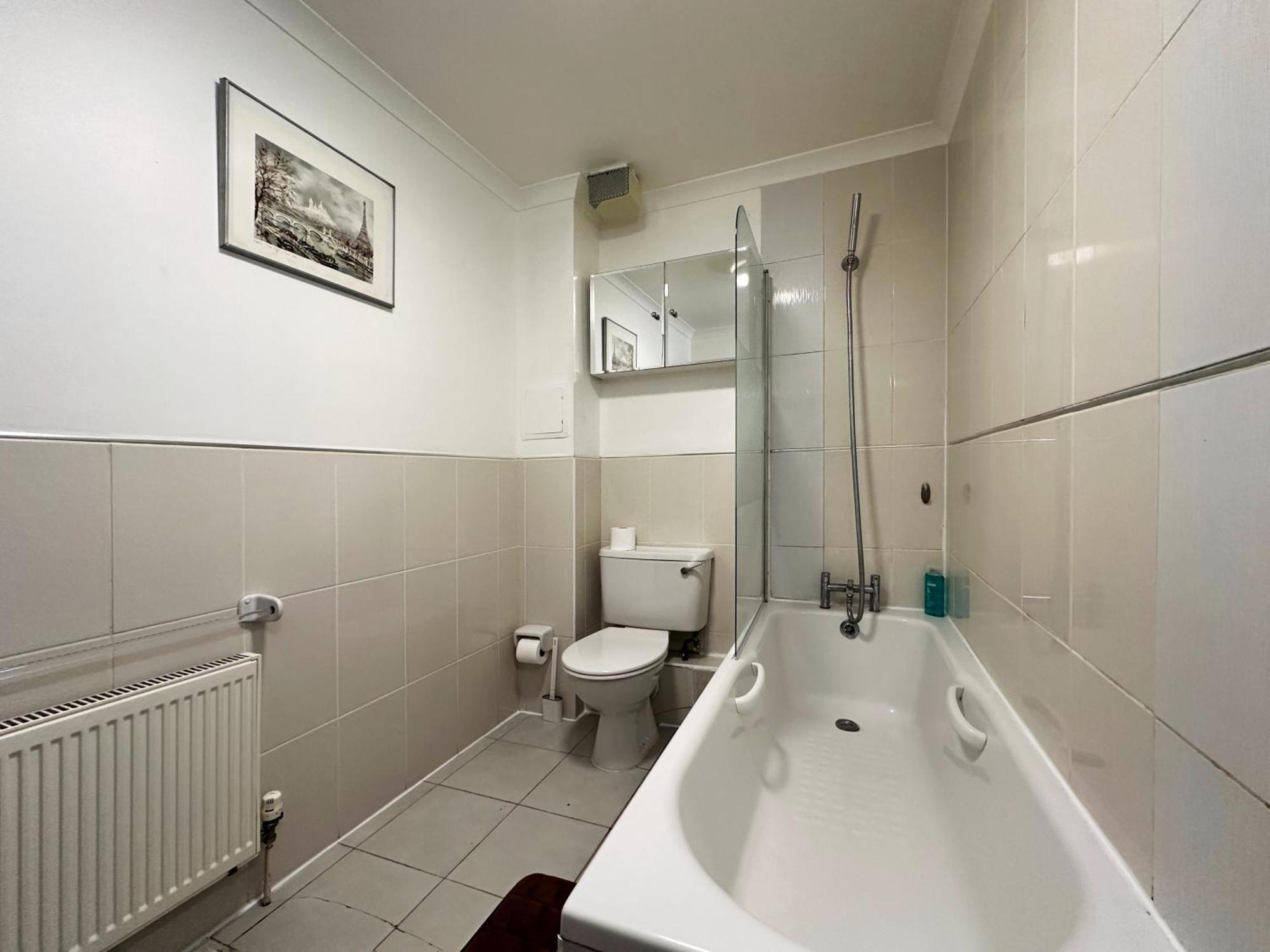 Апартаменты Betty's Place In Tower Hill - 2 Double Beds, Max 4 People, Great Location In Лондон