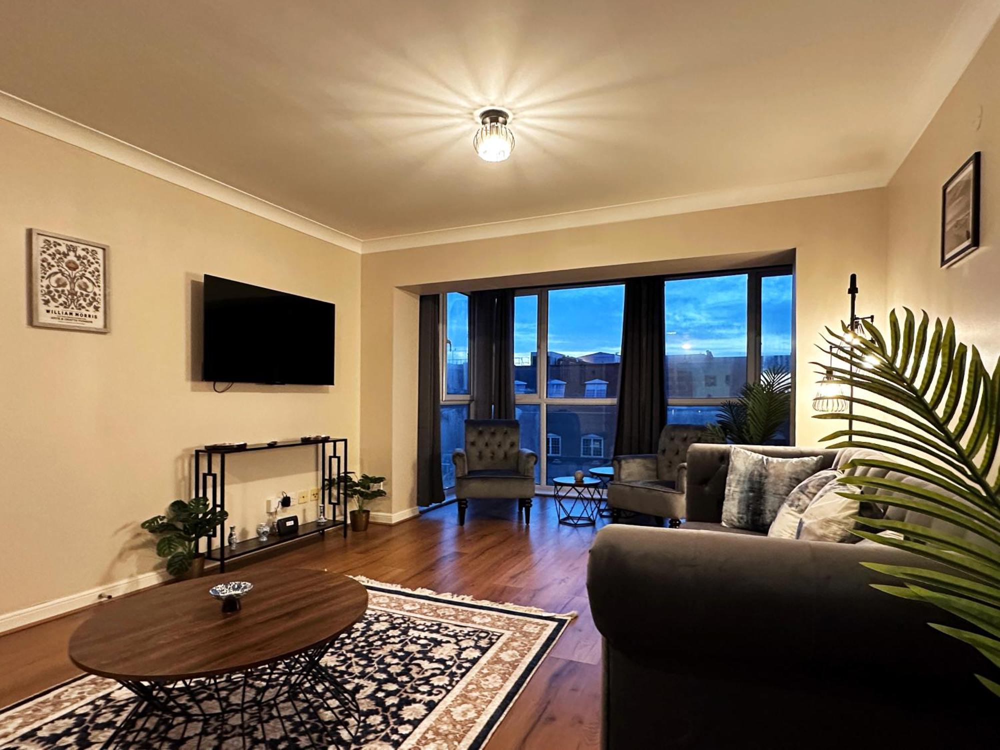 Апартаменты Betty's Place In Tower Hill - 2 Double Beds, Max 4 People, Great Location In *
